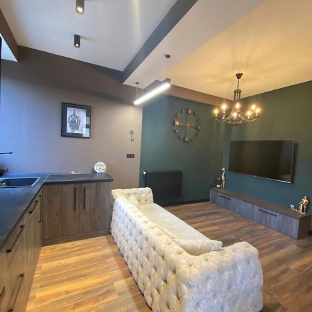 New Apartment With Terrace Tbilisi Exterior photo