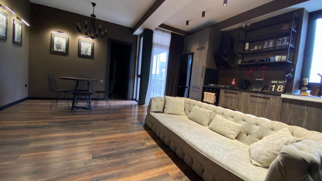 New Apartment With Terrace Tbilisi Exterior photo